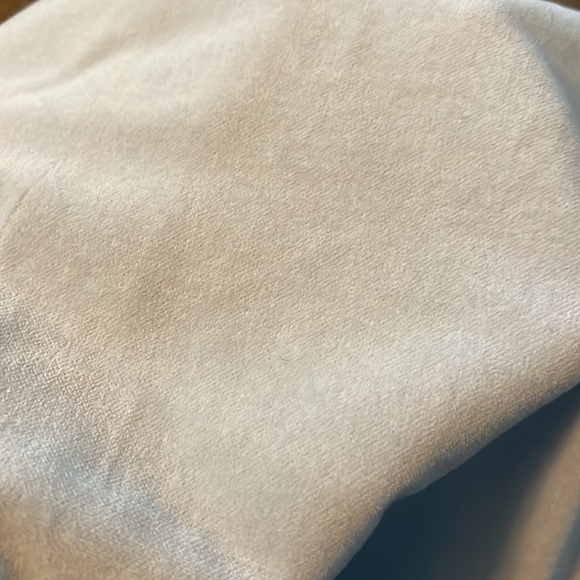 Pottery Barn Kids Peter rabbit embroidered pillow case like new - Picture 8 of 9